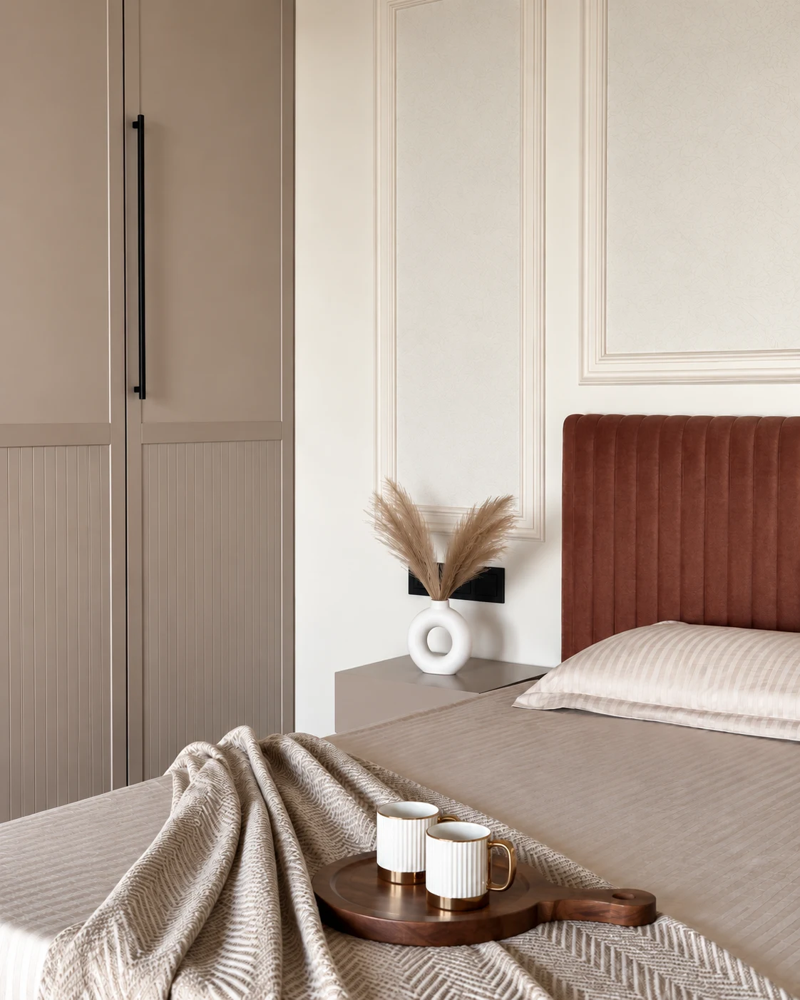 Main bedroom details